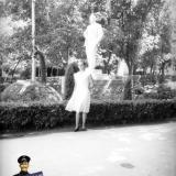 Краснодар. Горпарк. Памятник В.И. Ленину и клумба "Ракета". 1961 год