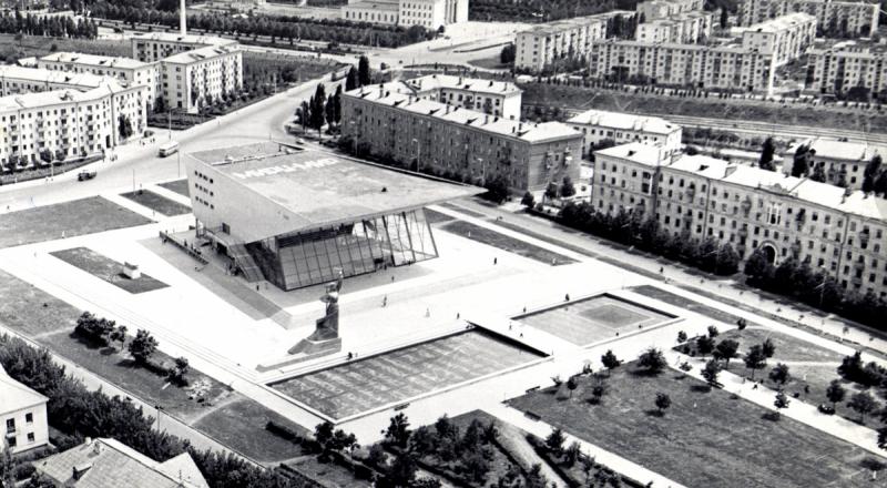 Краснодар. Кинотеатр "Аврора", 1967 год Краснодар. Кинотеатр "Аврора", 1967 год