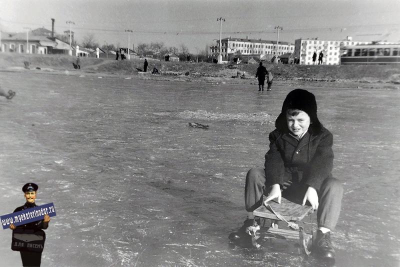 Краснодар. Карусун Покровский зимний, 1964 год.