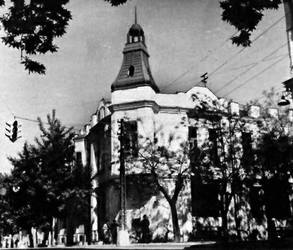 Краснодар. Угол ул.Красноармейская и Чапаева, 1965 год Краснодар. Угол ул.Красноармейская и Чапаева, 1965 год